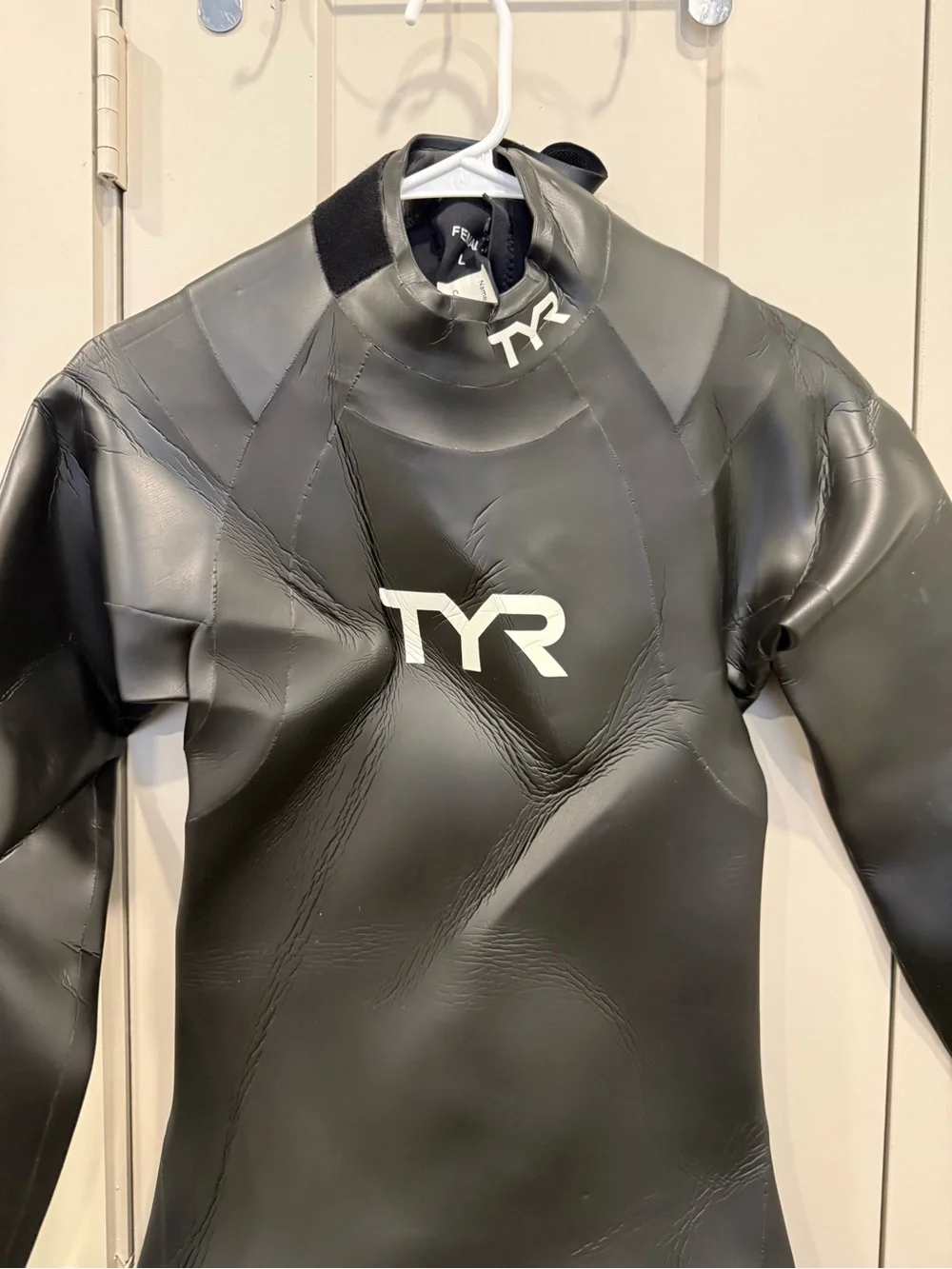TYR Black Women's Hurricane Full Wetsuit size Large